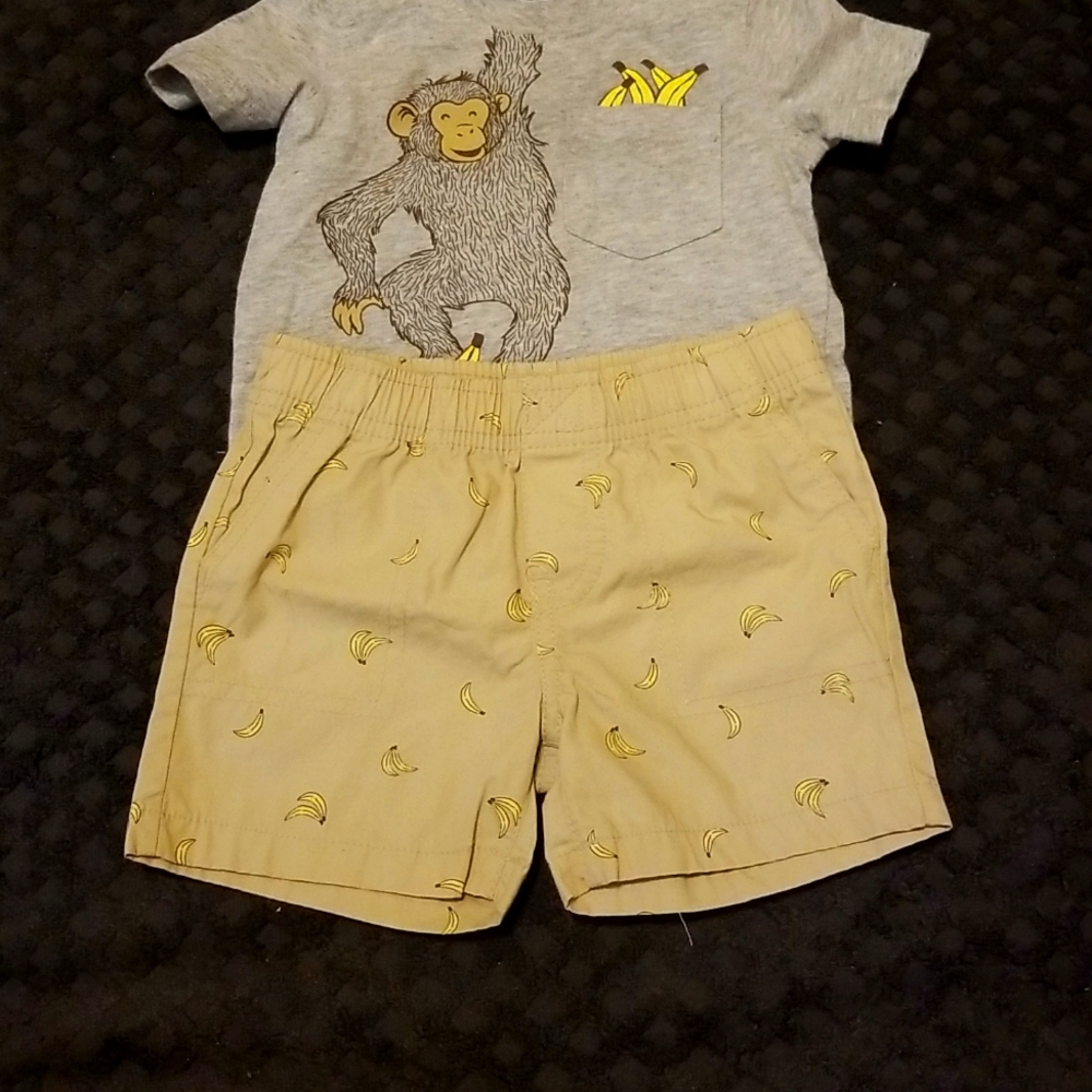 🍌Carter's 12 M Banana Shorts🍌